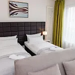 アパートホテル ローゼンタール レジデンス 5*