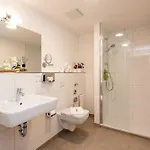 ローゼンタール レジデンス 5*