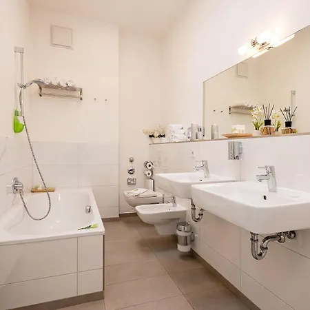 Rosenthal Aparthotel 5*